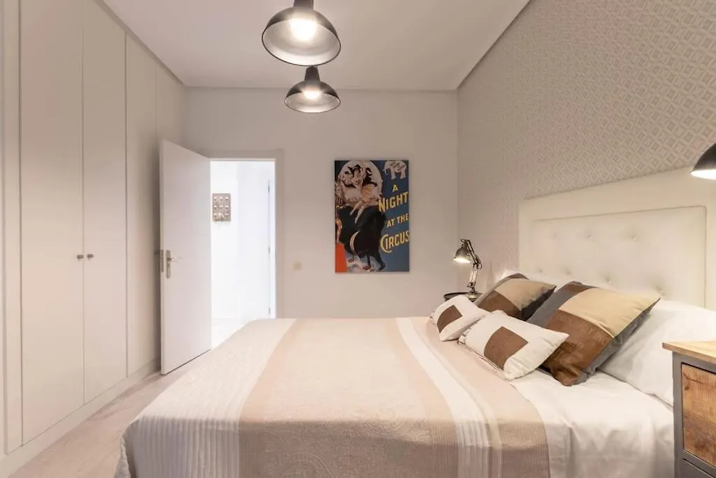 Apartamento Luxury Centro Bilbao Garaje 0*,